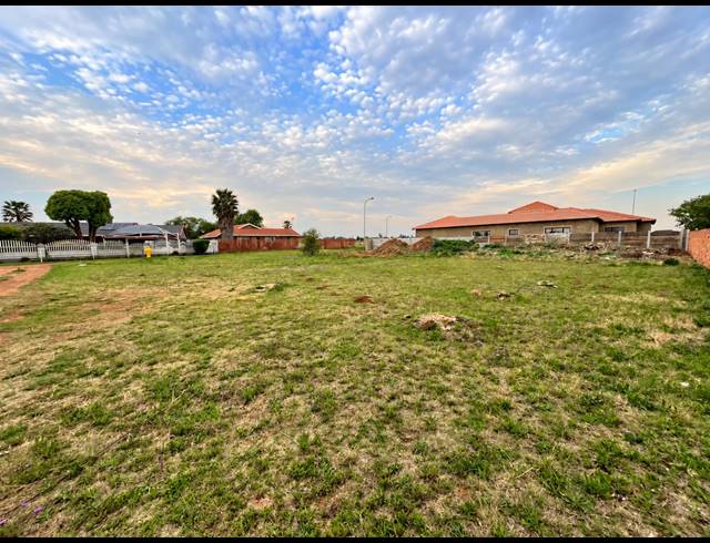 1,028M² VACANT LAND FOR SALE IN RIVERSDALE